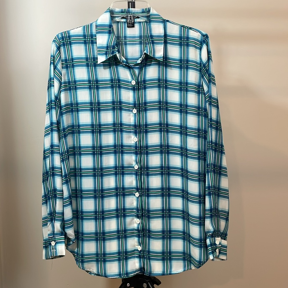 Forever 21 Button Down Shirt Medium
